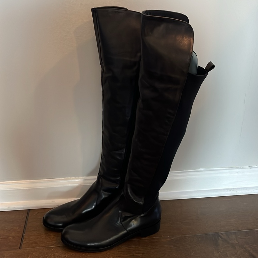 Made in Italy. Beautiful leather boots. Above the knee. Size 7 (US). Black - Picture 2 of 5